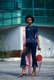 夏季女人成人套装视频,女性成人套装时尚风采展示